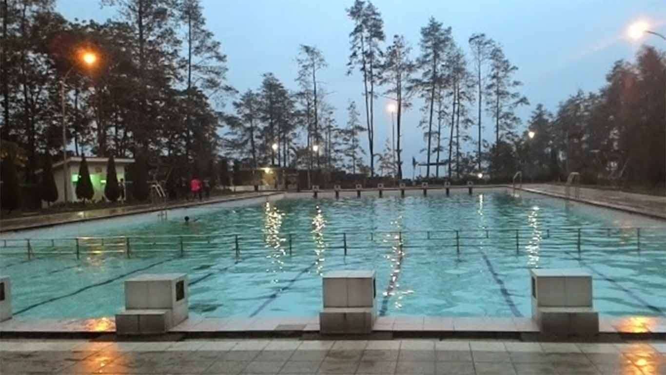 jam buka pemandian air panas pacet