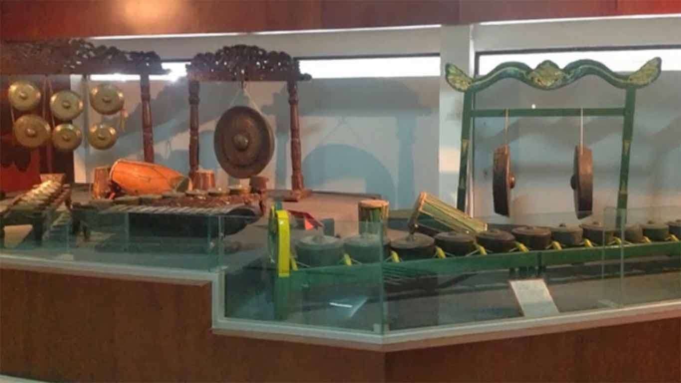 makalah museum sri baduga makalah museum sri baduga