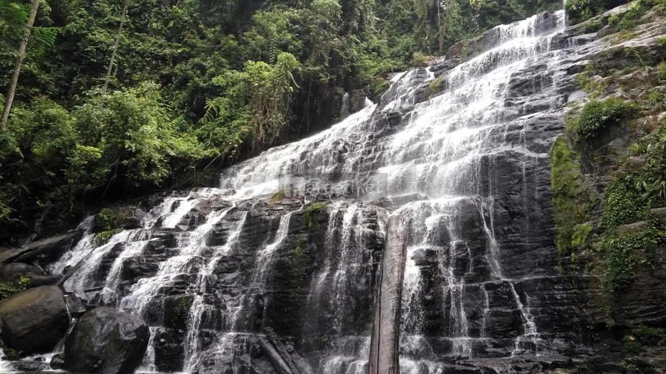 Air Terjun Tangga Seribu