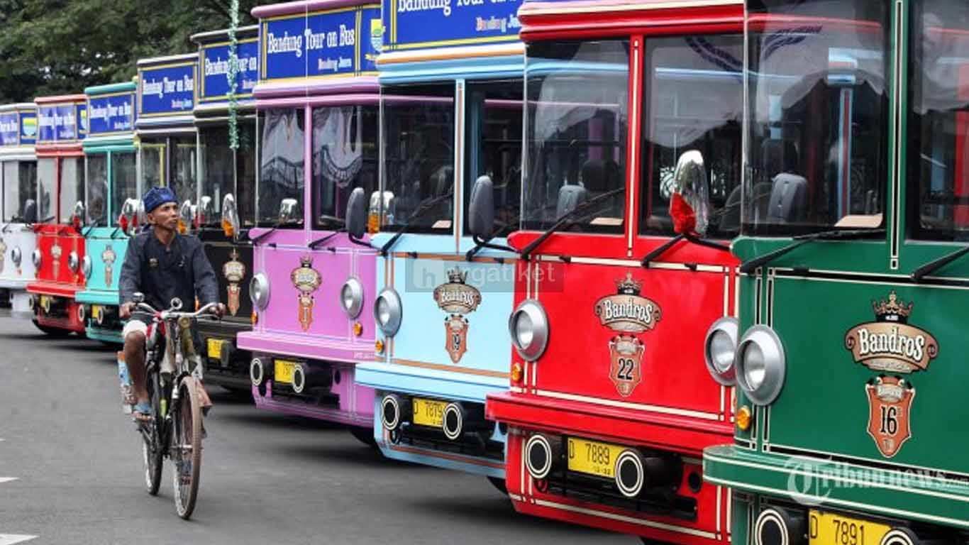 Bandros (Bandung Tour On Bus) Halte Alun-alun Bandung Bandros (Bandung Tour On Bus) Halte Alun-alun Bandung