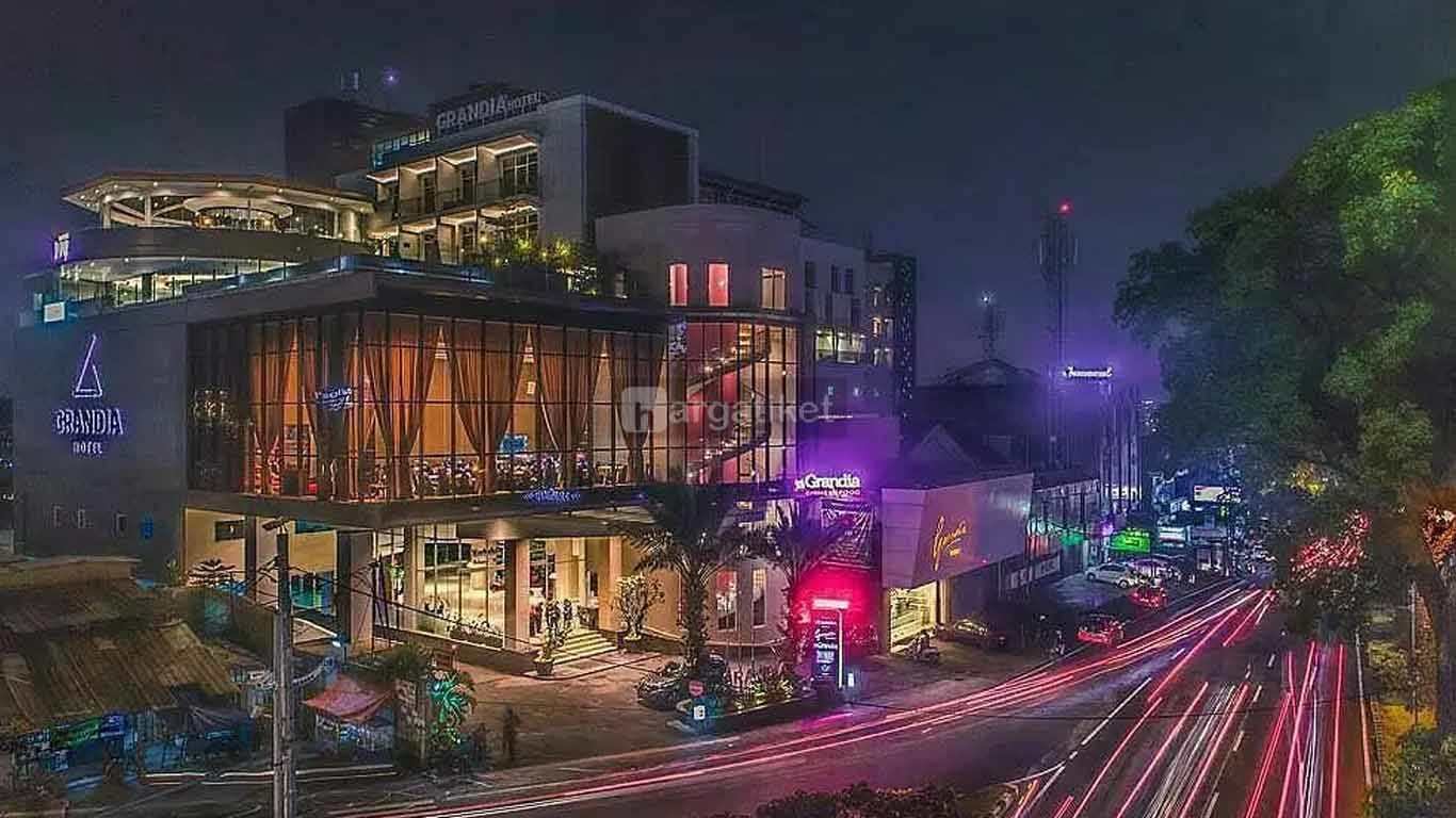 Jalan Cihampelas Jalan Cihampelas