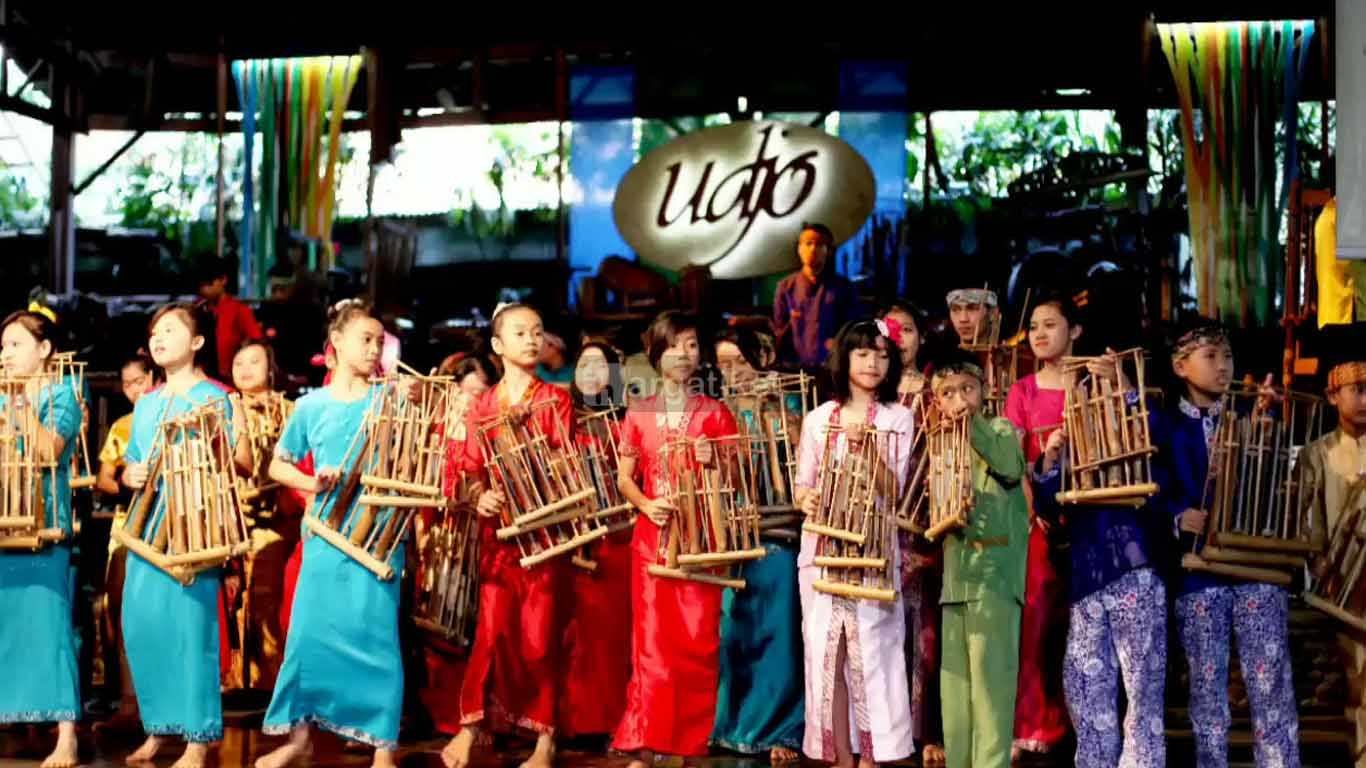 Saung Angklung Udjo Saung Angklung Udjo