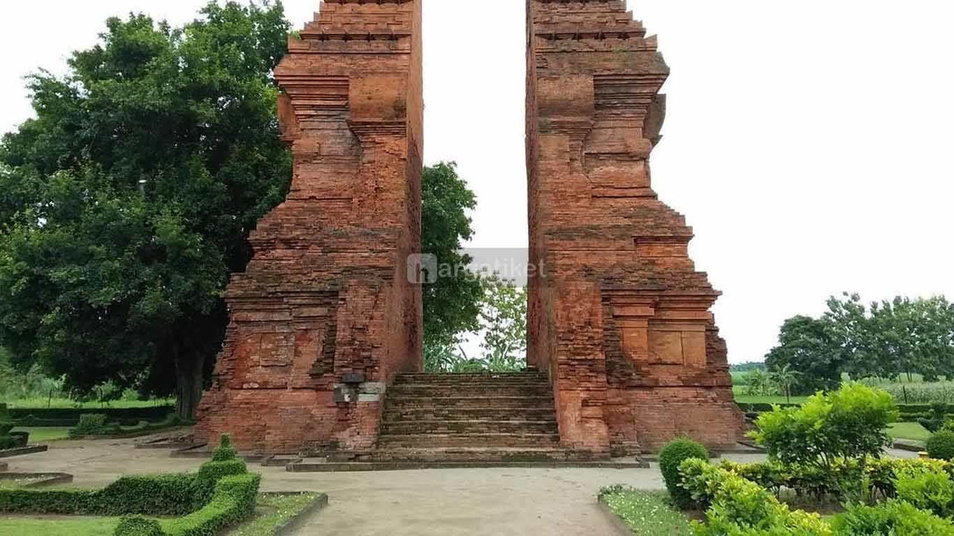 Candi Wringin Lawang Candi Wringin Lawang