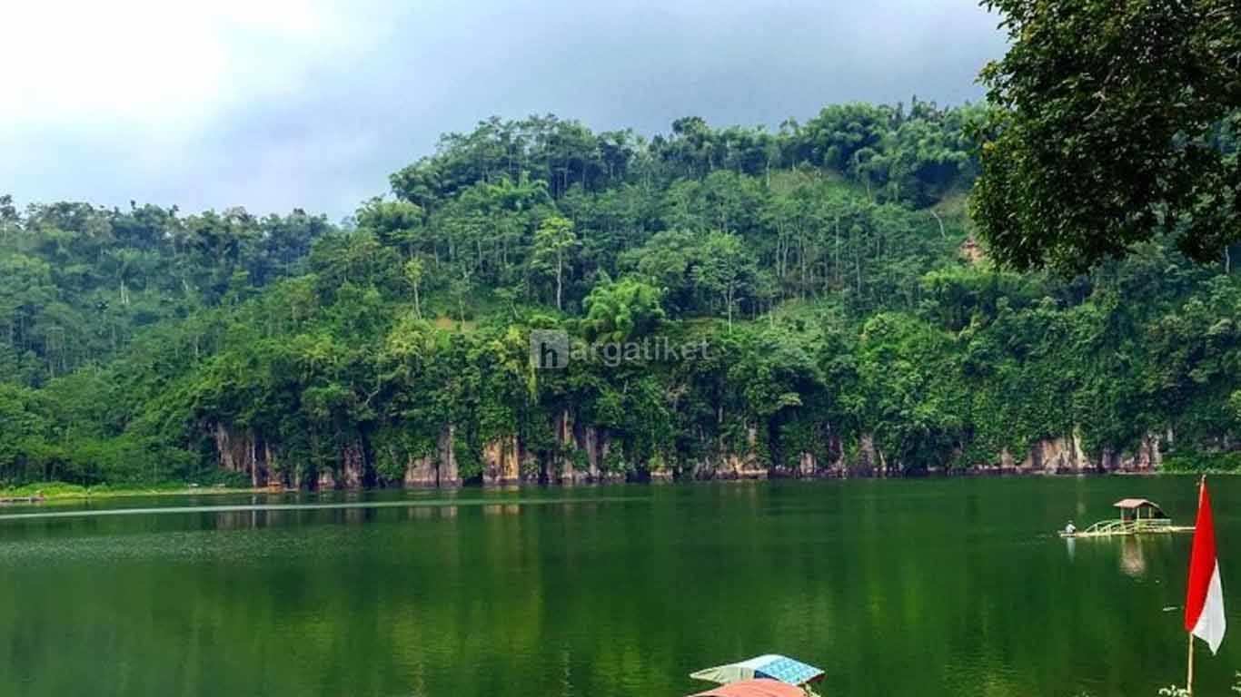Danau Desa Ranu Agung