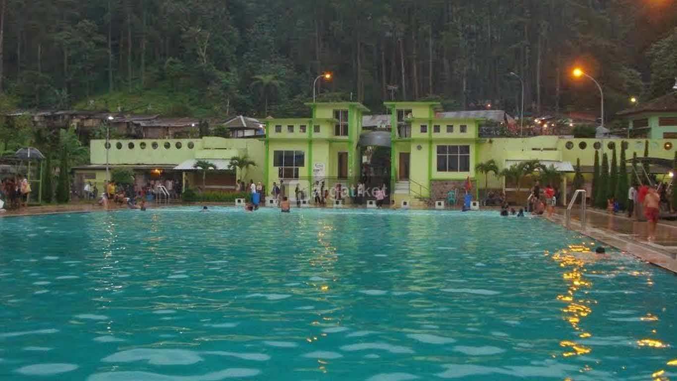 Pemandian Air Panas Padusan Pacet Pemandian Air Panas Padusan Pacet