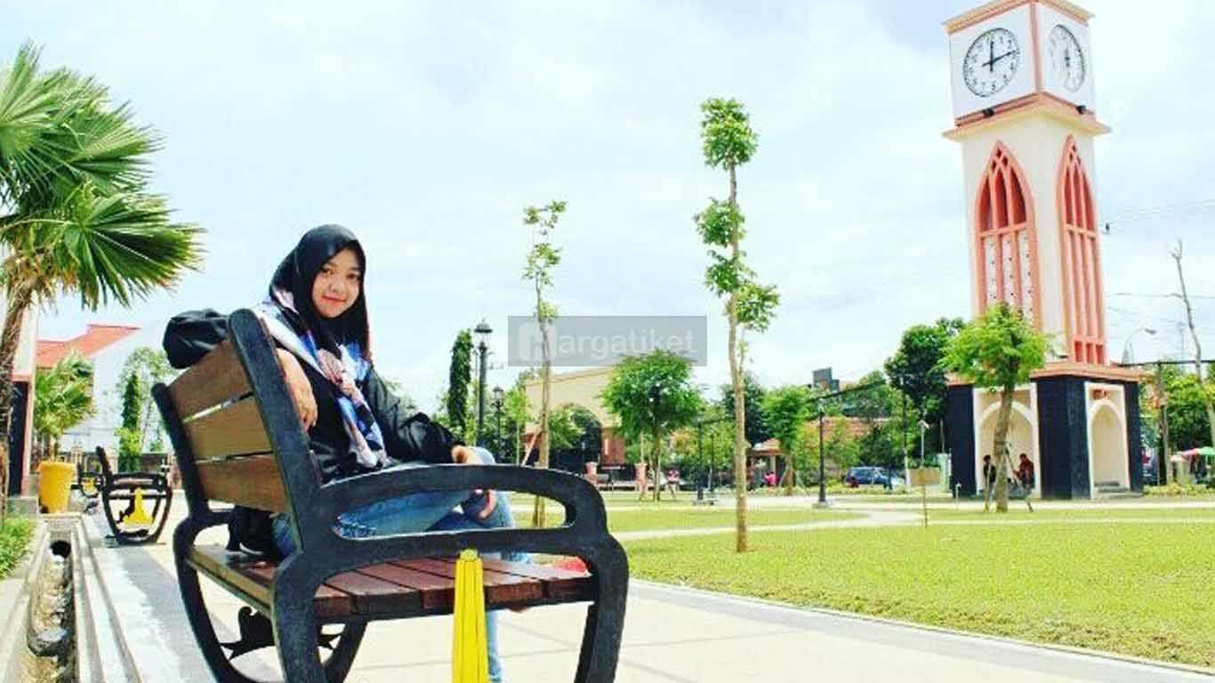 Taman GOR Untung Suropati Taman GOR Untung Suropati