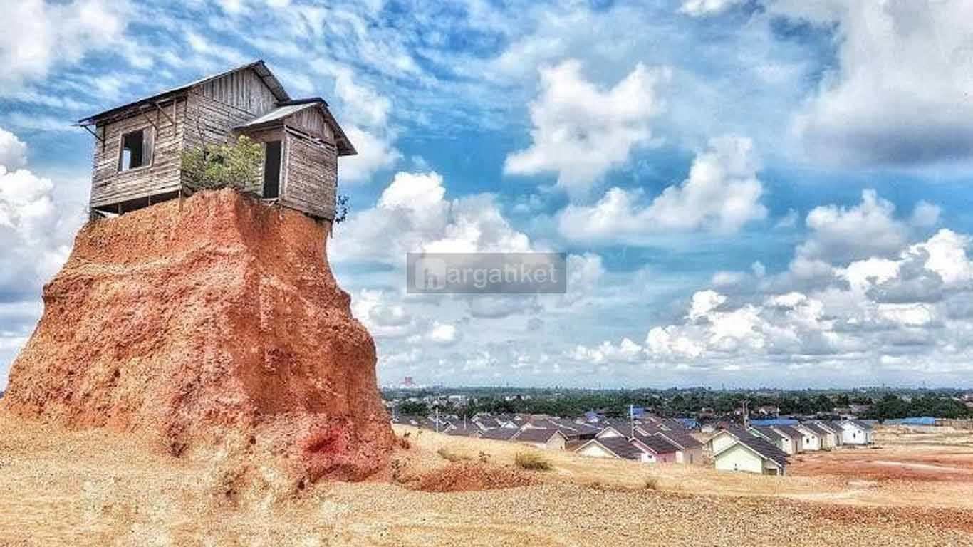 Wisata Rumah Sangkut Gunung Kupang atau Rumah Jomblo