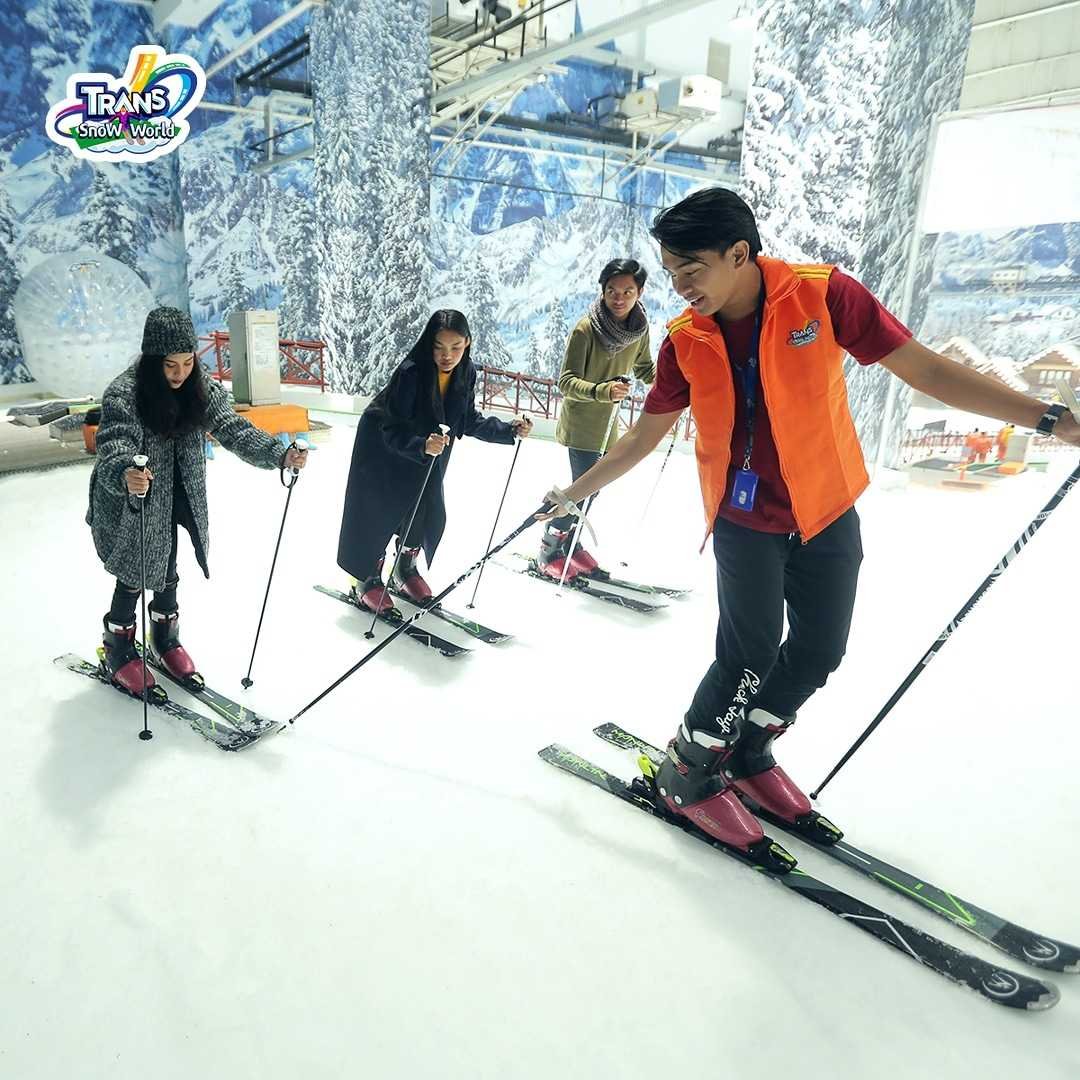 Wahana Dunia Salju Bekasi