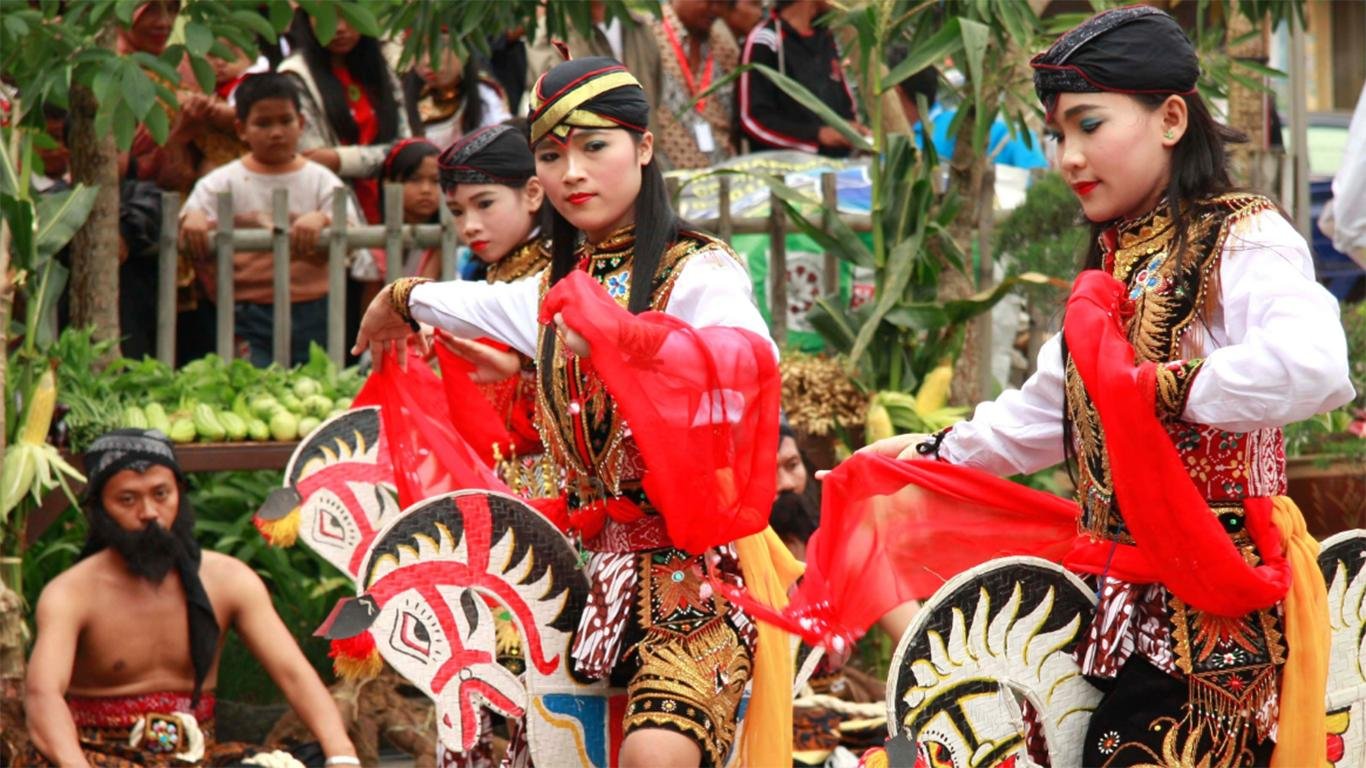 Kesenian Jathilan Kesenian Jathilan