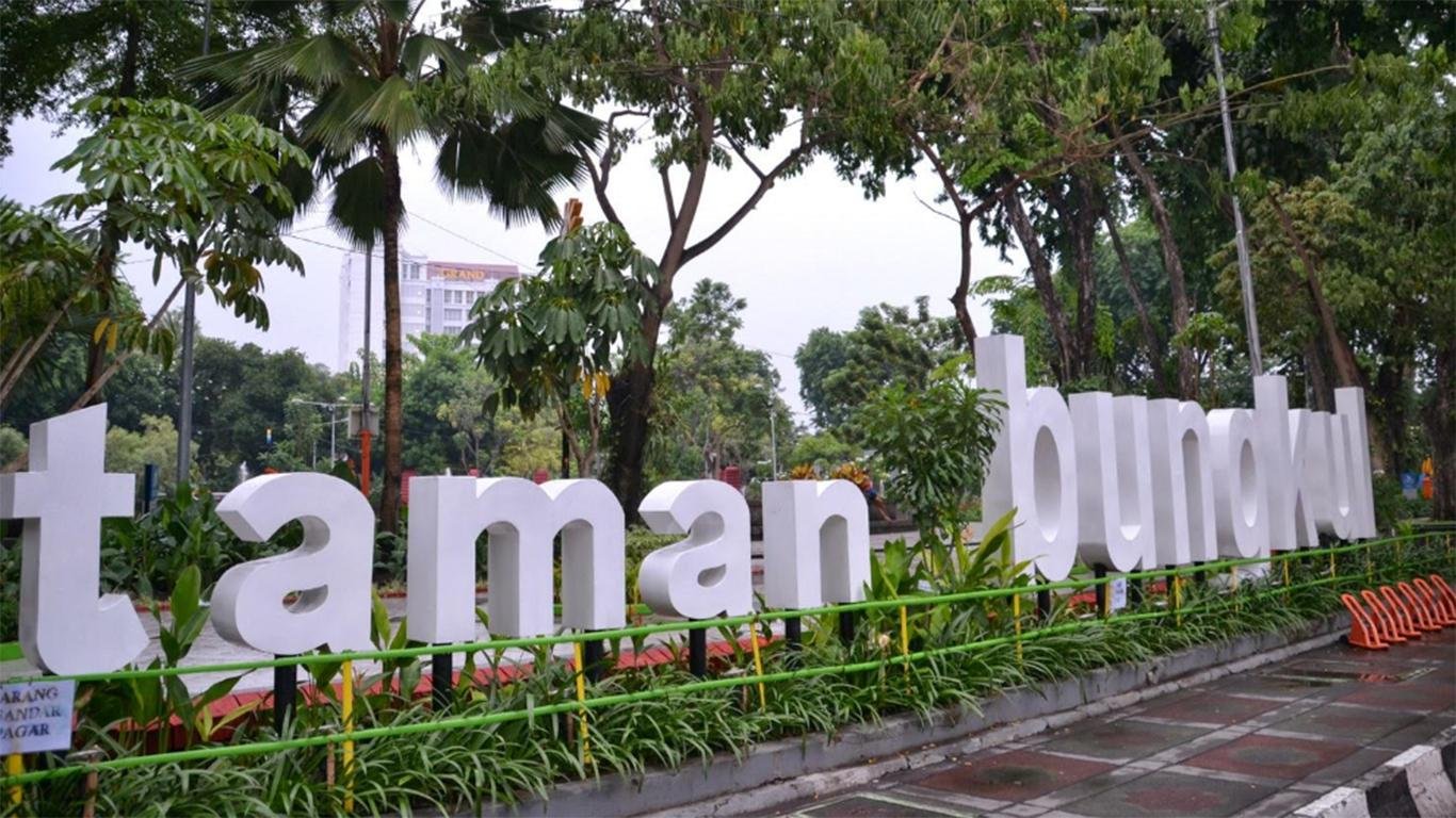 sejarah taman bungkul