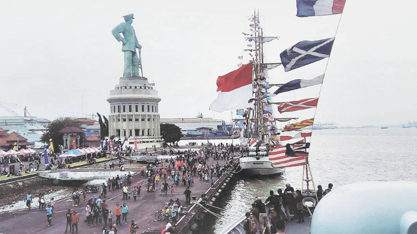 monumen jalesveva jayamahe surabaya monumen jalesveva jayamahe surabaya