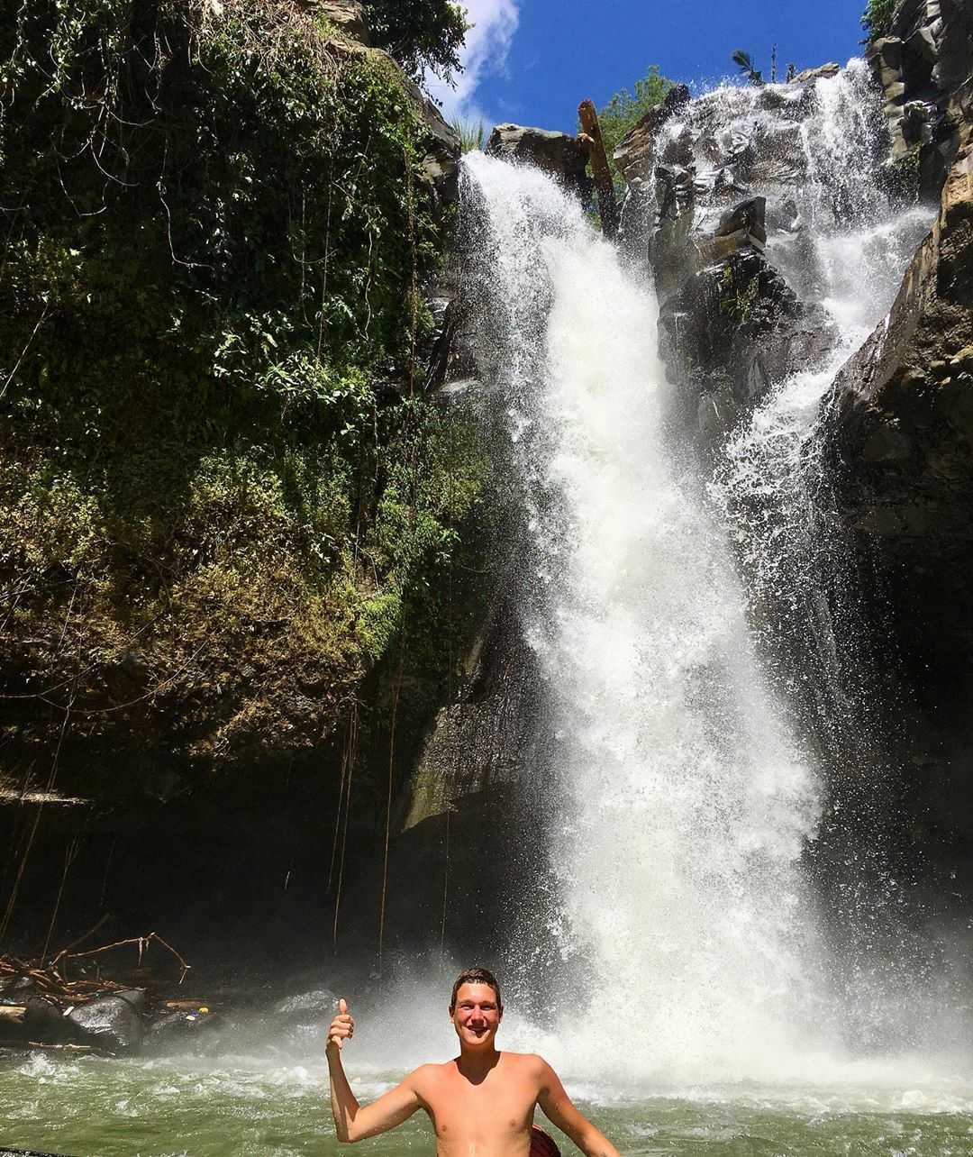 tegenungan waterfall bali tegenungan waterfall bali