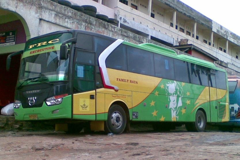 jadwal keberangkatan bus family raya