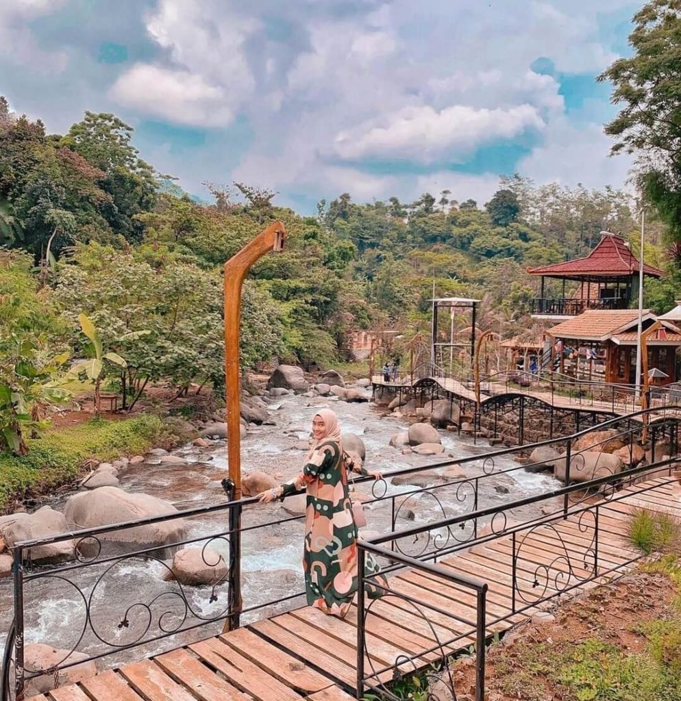 Jam Buka Pendopo Ciherang