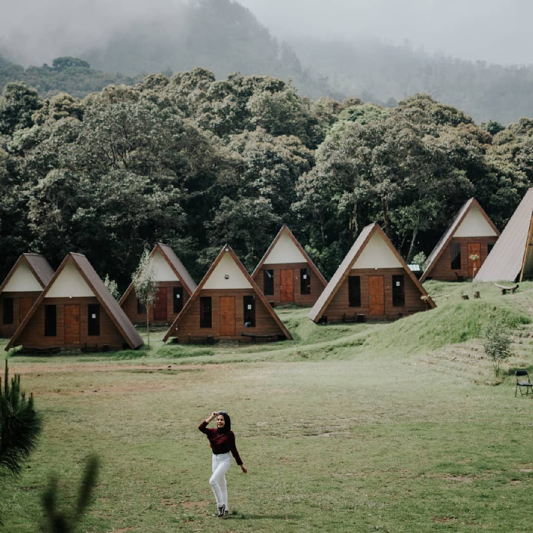 Jam Buka Sakura Hill