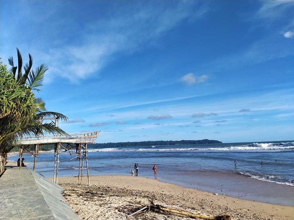 Misteri dan Mitos Pantai Karapyak